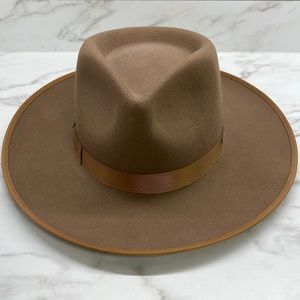 Gigi Pip Monroe Hat s/m 57